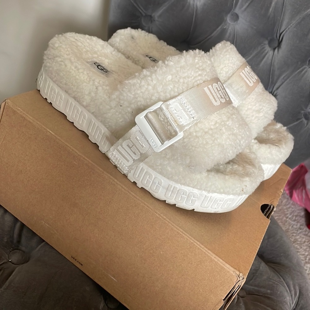 UGG platform slides